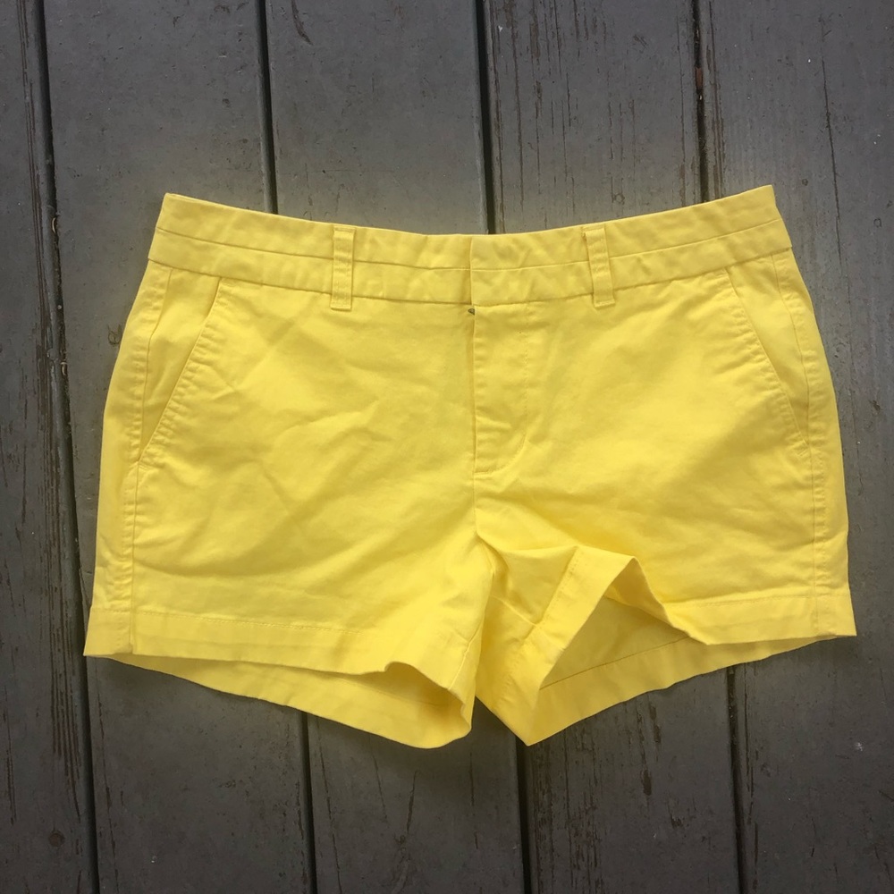 GAP shorts